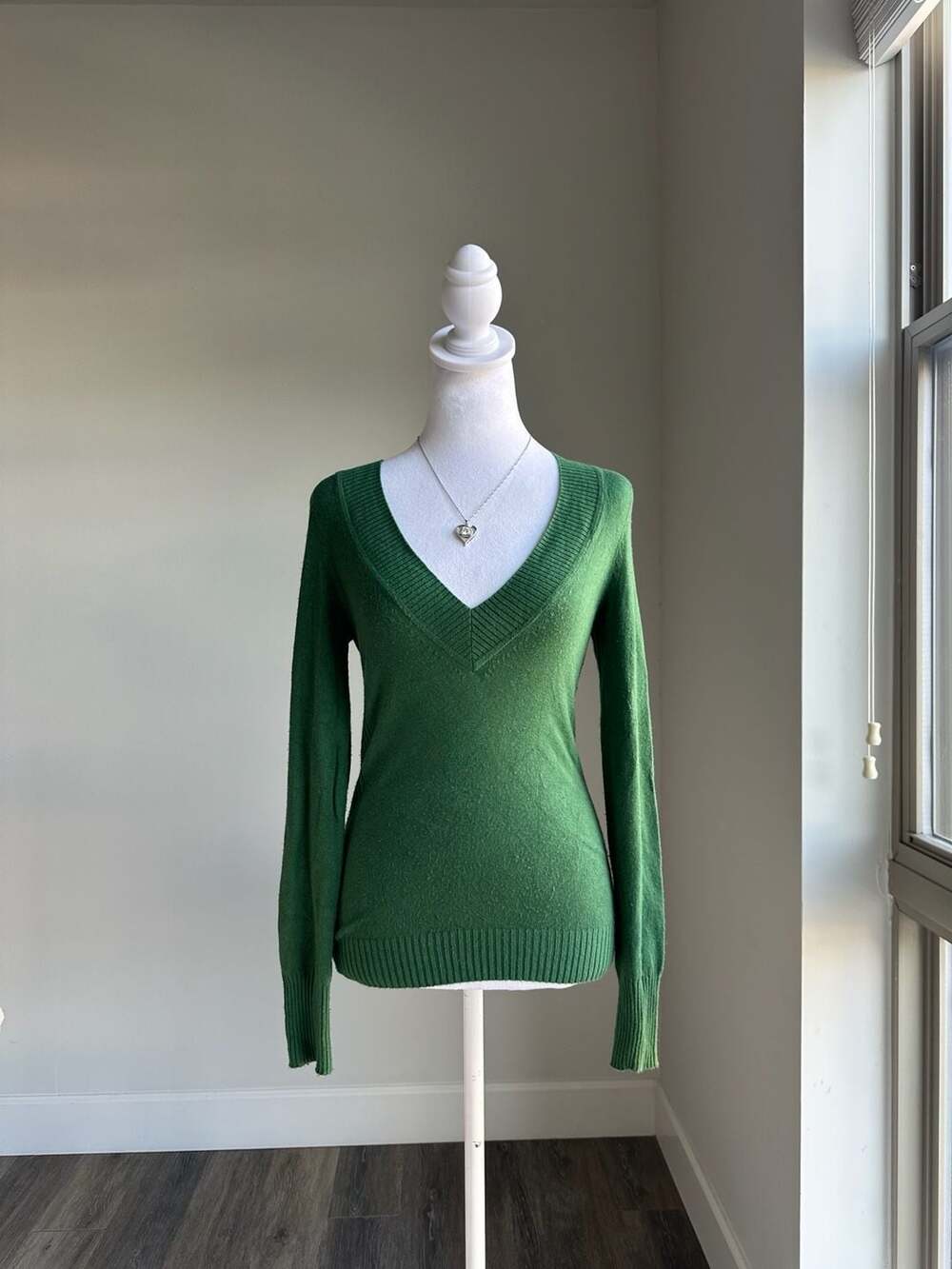 Express Vintage 2000s Deep V-Neck Fine Knit Green Sweater - Size XS